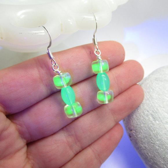 Uranium glass bead earrings - Picture 3 of 14
